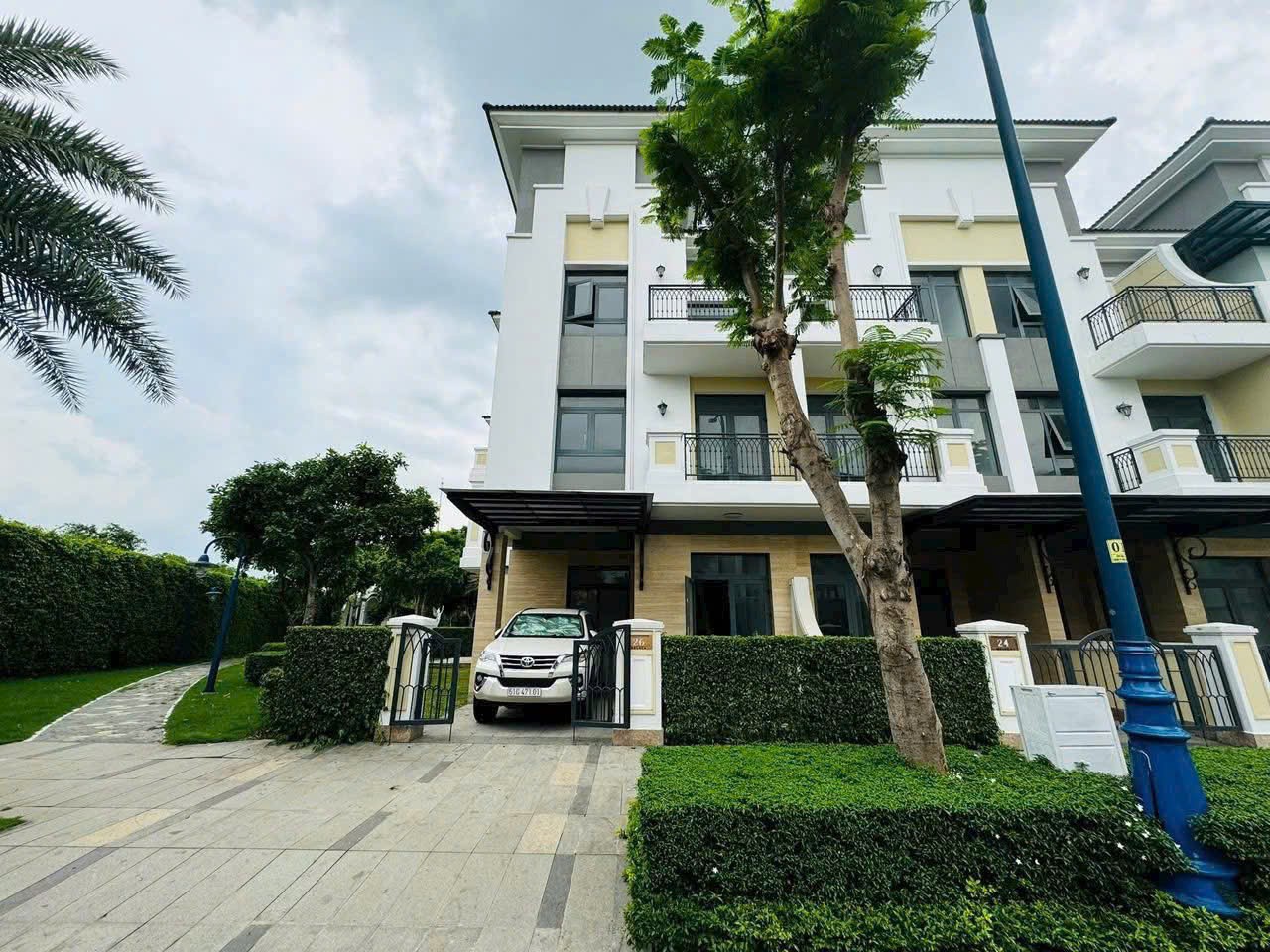 Cần bán Nhà mặt tiền Phường Thảo Điền, Quận 2, Diện tích 165m², Giá 33 Tỷ 9