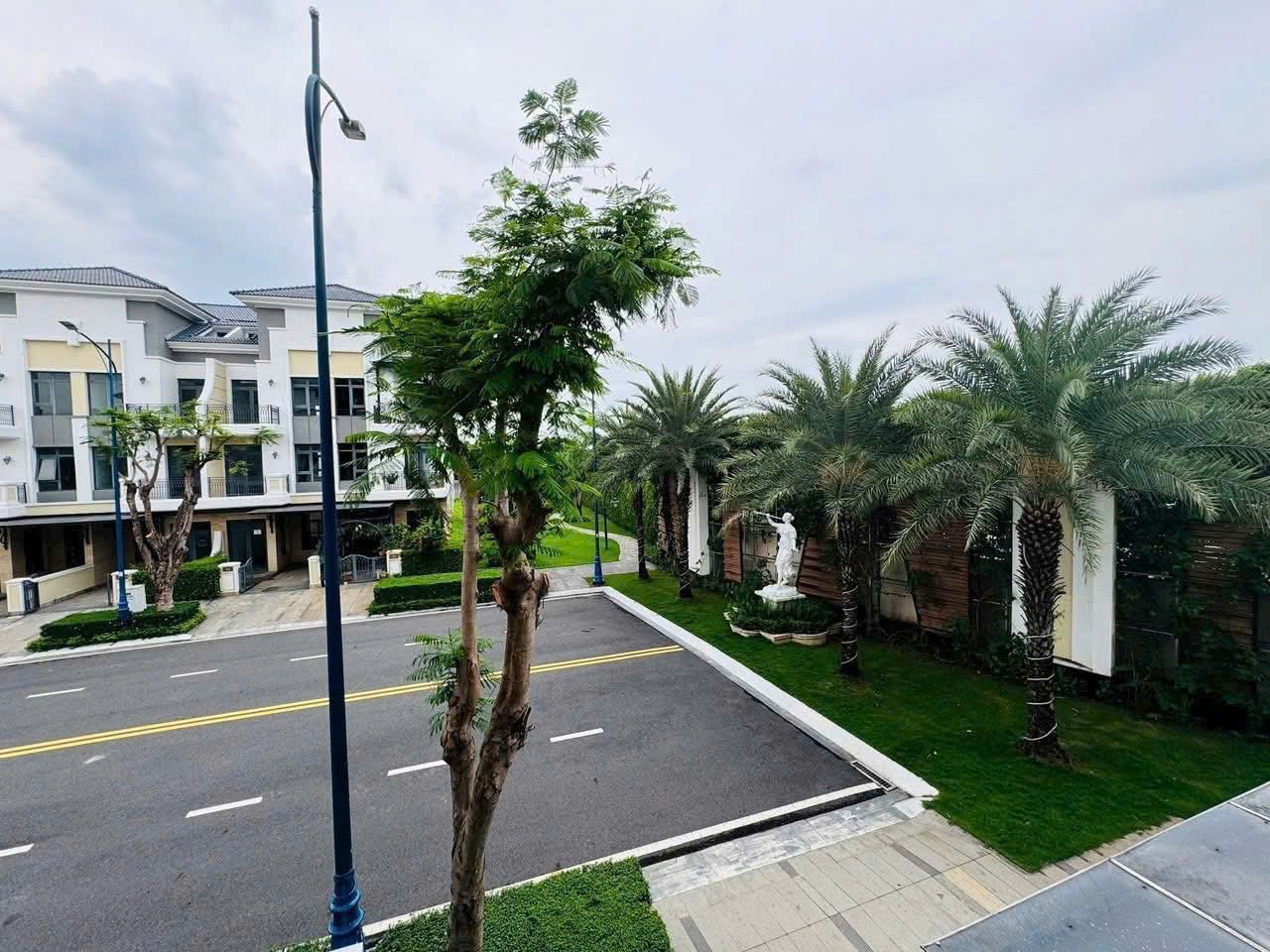 Cần bán Nhà mặt tiền Phường Thảo Điền, Quận 2, Diện tích 165m², Giá 33 Tỷ 8