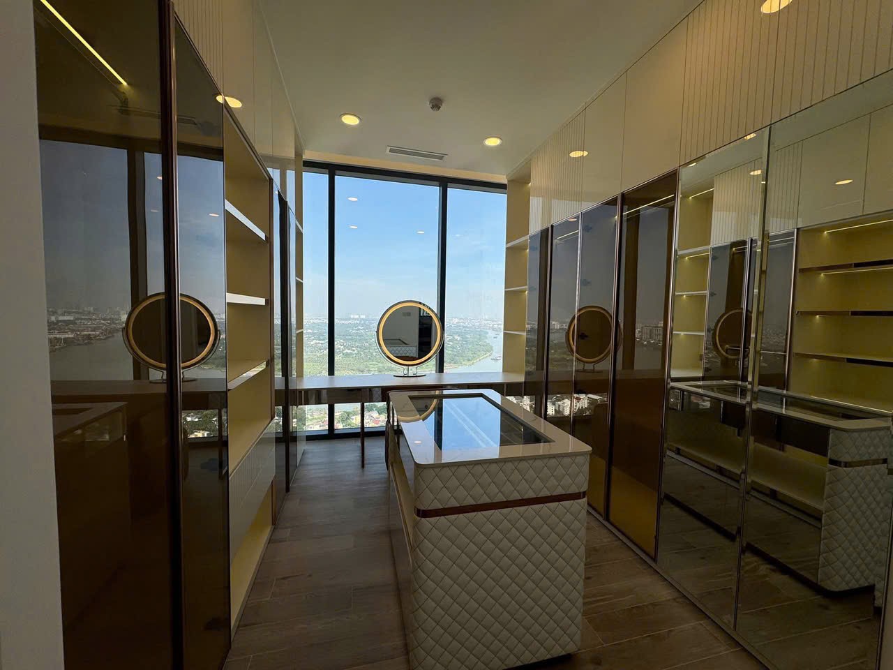 Cho thuê Căn hộ chung cư Phường Thảo Điền, Quận 2, Diện tích 350m², Giá Thương lượng 7
