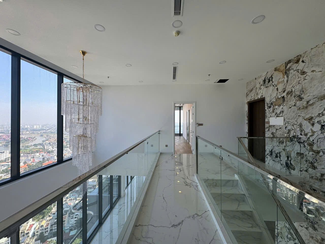 Cho thuê Căn hộ chung cư Phường Thảo Điền, Quận 2, Diện tích 350m², Giá Thương lượng 5