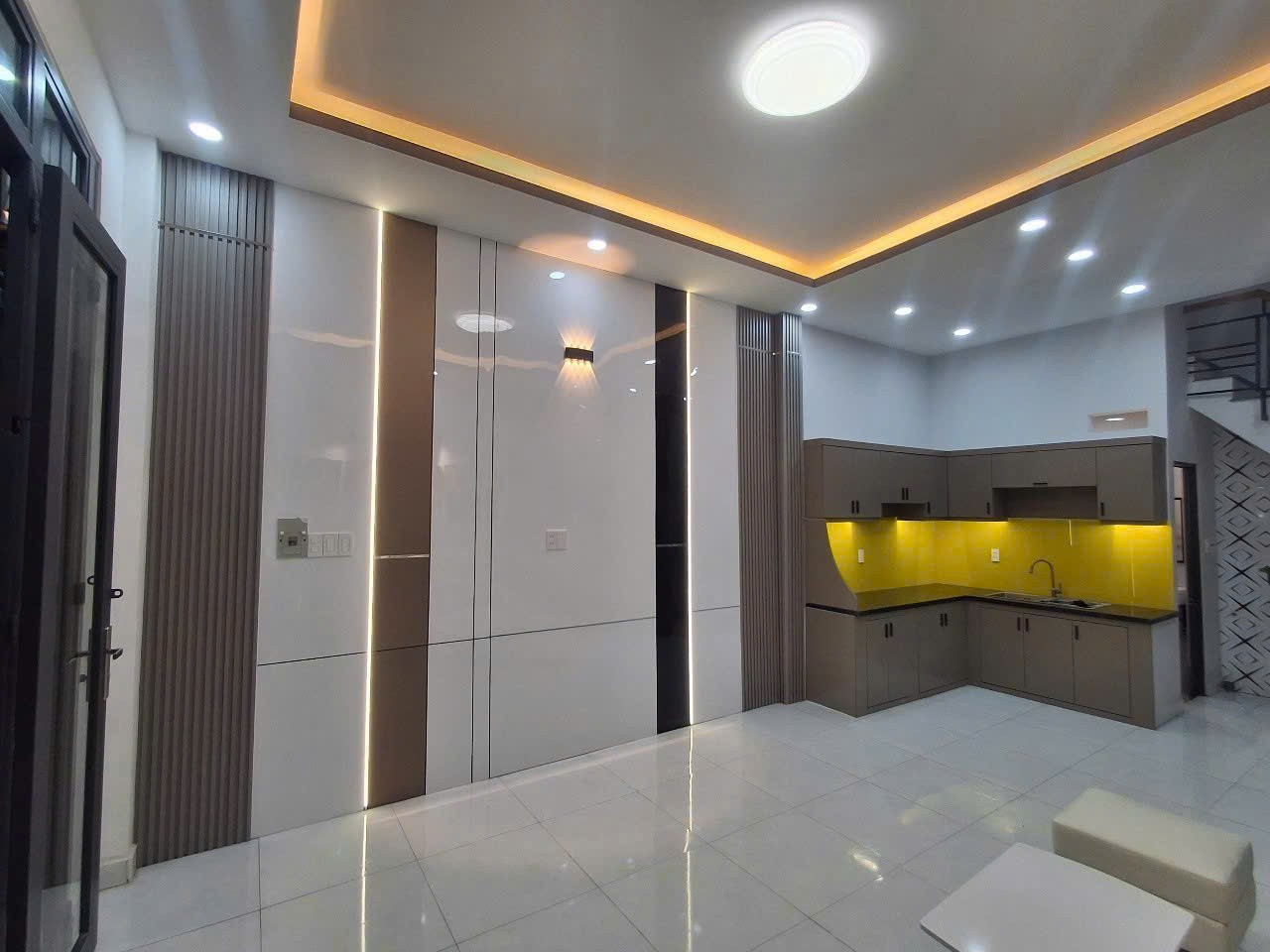 Nhà hẻm Liên Khu 8-9 , Bình Hưng Hòa A dt 34m2 1 lầu 2pn 2wc giá 3,65 tỷ