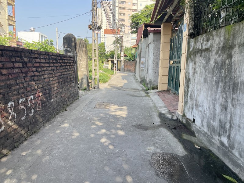 Cần bán 34,7m2 nhà C4 ngõ 54 Kim Quan Thượng. Cách chợ và công viên 150m 3