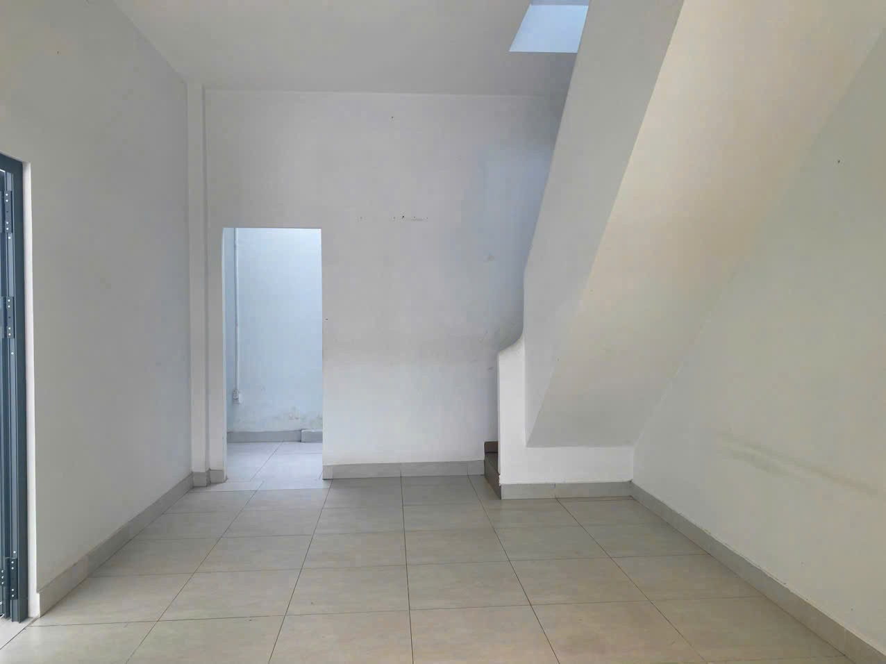 Cho thuê Nhà mặt tiền Phường Phước Long B, Quận 9, Diện tích 96m², Giá 17 Triệu/tháng