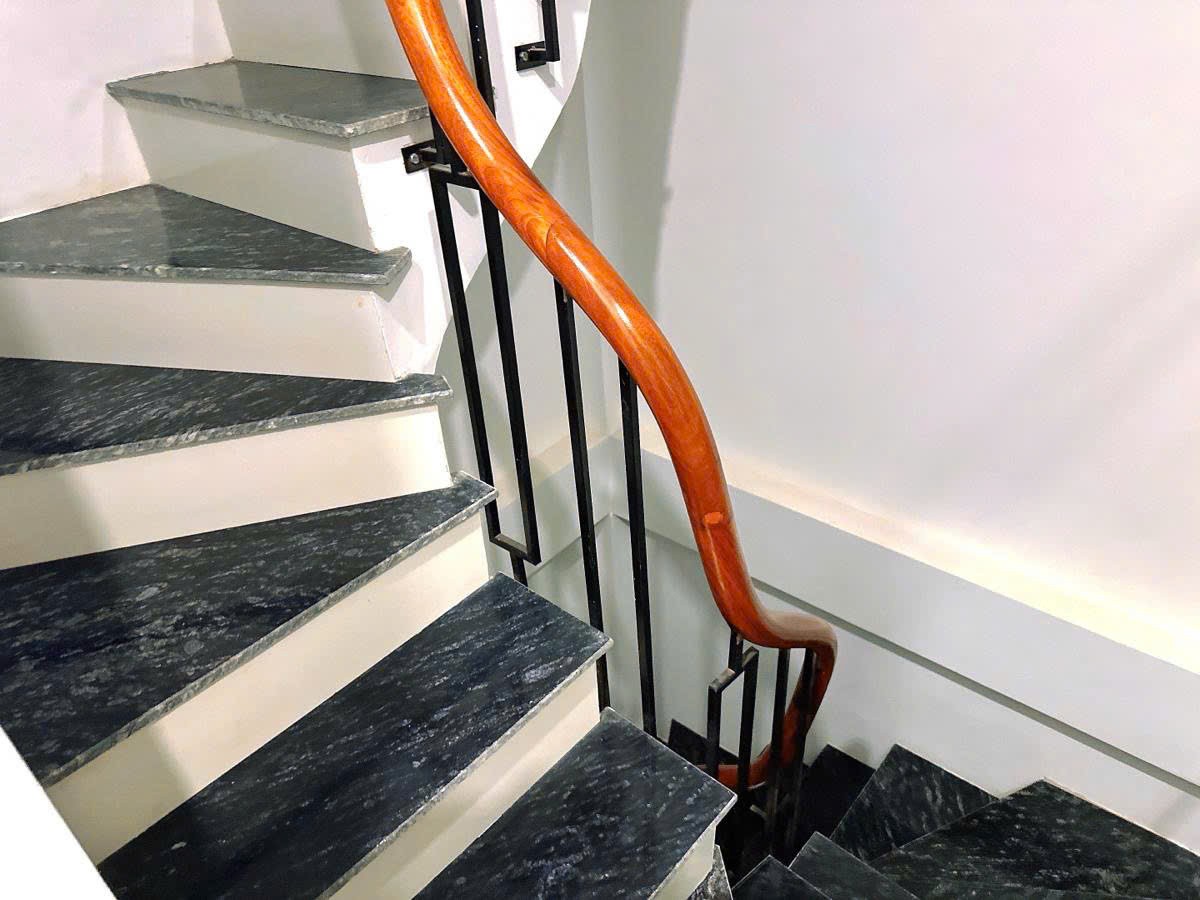 Cần bán Nhà mặt tiền đường Thái Thịnh, Phường Ngã Tư Sở, Diện tích 45m², Giá 21 Tỷ 5