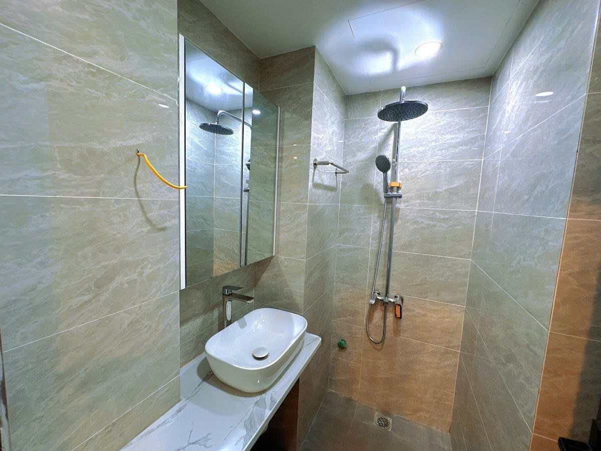 Cần bán Nhà mặt tiền đường Thái Thịnh, Phường Ngã Tư Sở, Diện tích 45m², Giá 21 Tỷ 6
