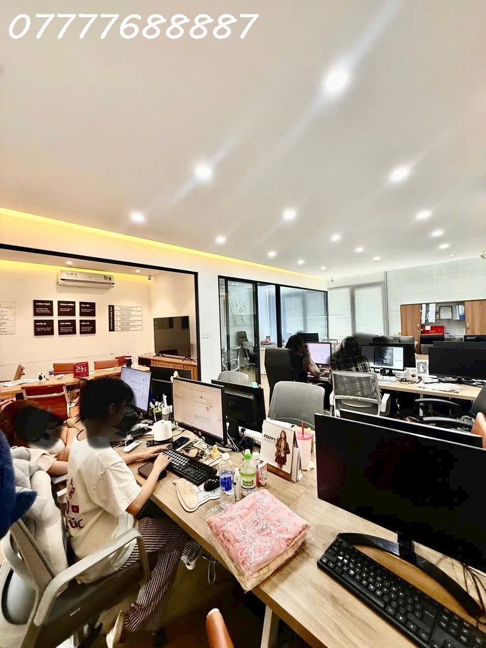 Bán tòa nhà Góc 3MT 5 tầng Q Tân Bình, đang kinh doanh phòng khám, Gần CMT8 3