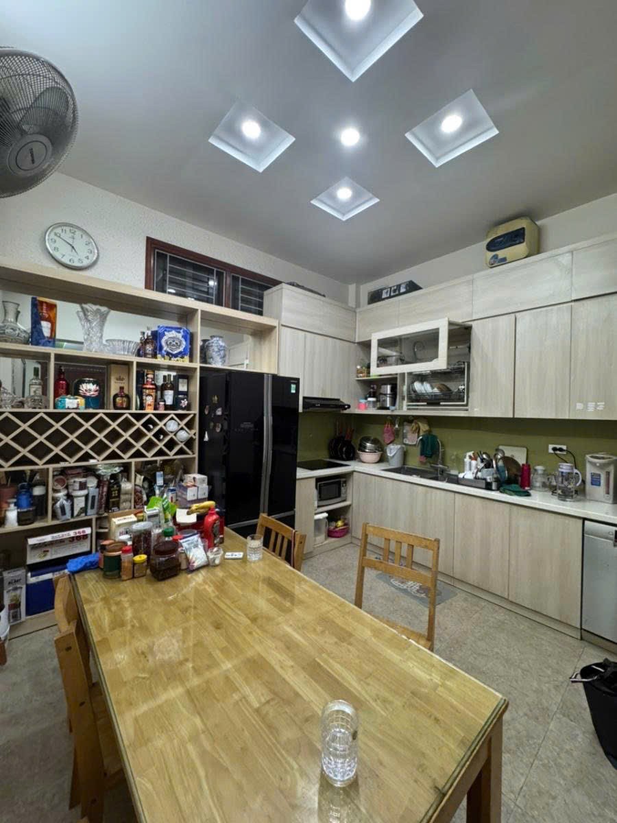 HÓT BÁN NHÀ - HAI THOÁNG , FULL NỘI THẤT , GẦM PHỐ , KINH DOANH TỐT , 51M2 * 4T 2