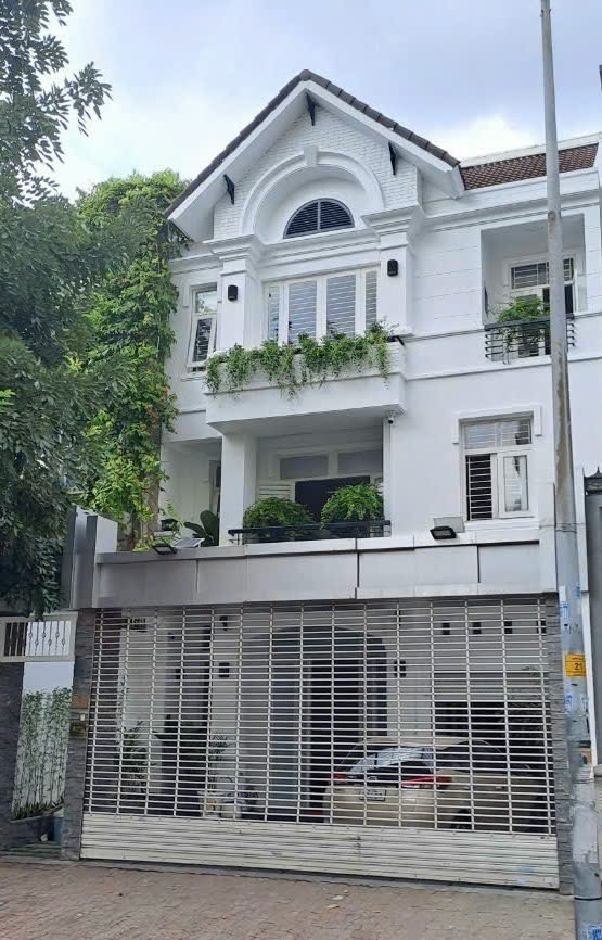 Bán nhà Quận 7 đường số 14 khu Nam long Trần Trọng cung dt 8x24m, 2 lầu Giá 27 Tỷ