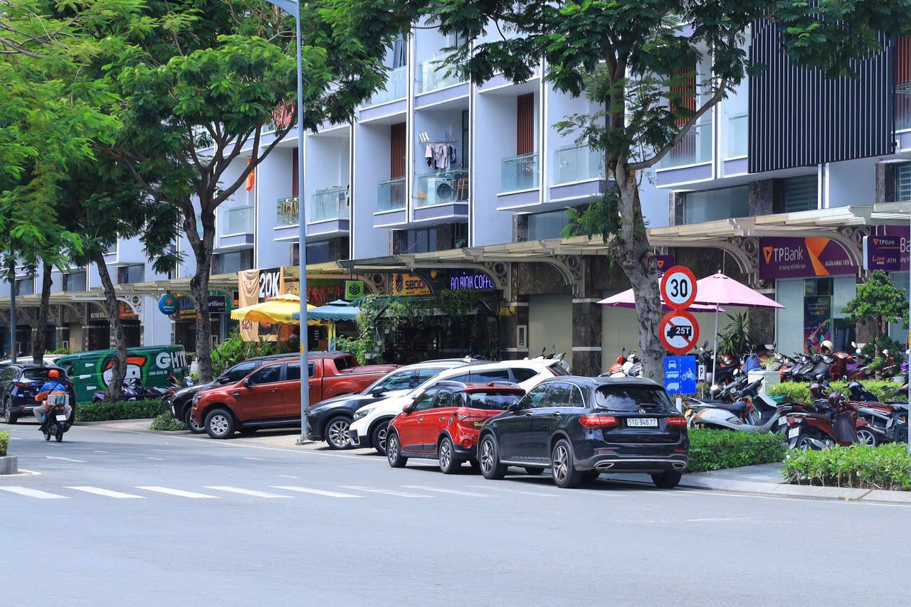 Cho thuê Cửa hàng - Kiot - Mặt bằng Phường 13, Bình Thạnh, Diện tích 1000m², Giá 120 Triệu/tháng 4