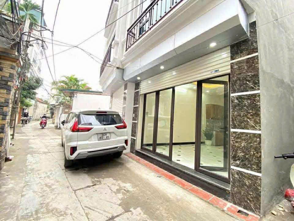 Bán Nhà Lĩnh Nam 32m 5 Tầng 4 Phòng Ngõ Thông Ô Tô Vào Nhà Sổ Đỏ
