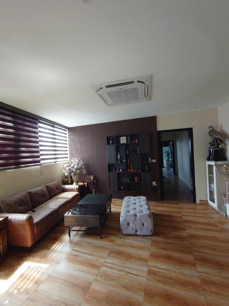 Cần bán Nhà mặt tiền đường Trúc Bạch, Phường Trúc Bạch, Diện tích 140m², Giá 65 Tỷ 6
