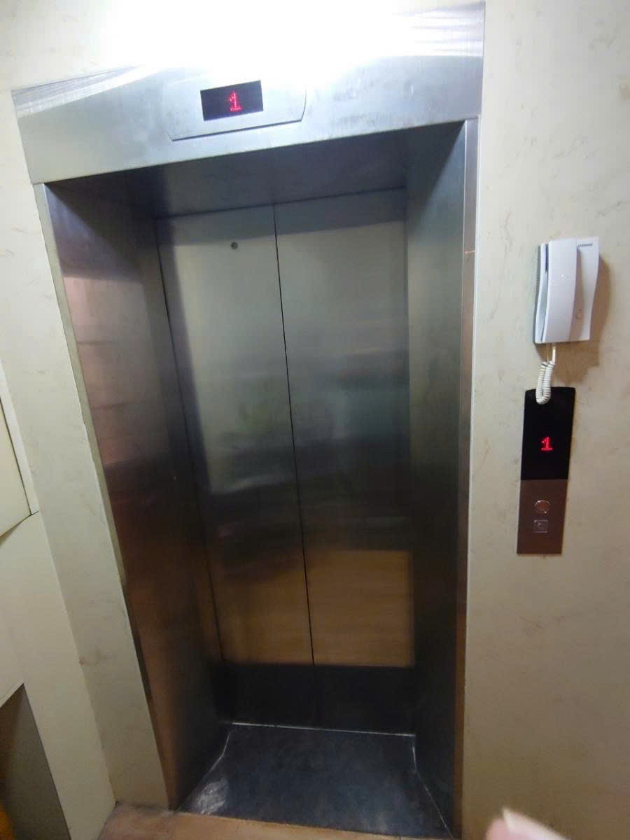Cần bán Nhà mặt tiền đường Trúc Bạch, Phường Trúc Bạch, Diện tích 140m², Giá 65 Tỷ 7