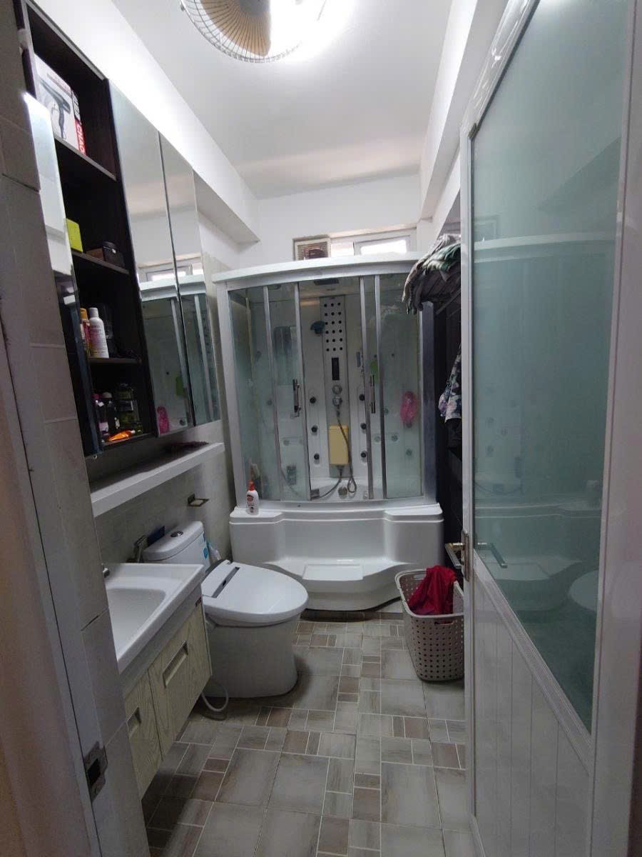 Cần bán Nhà mặt tiền đường Trúc Bạch, Phường Trúc Bạch, Diện tích 140m², Giá 65 Tỷ 10