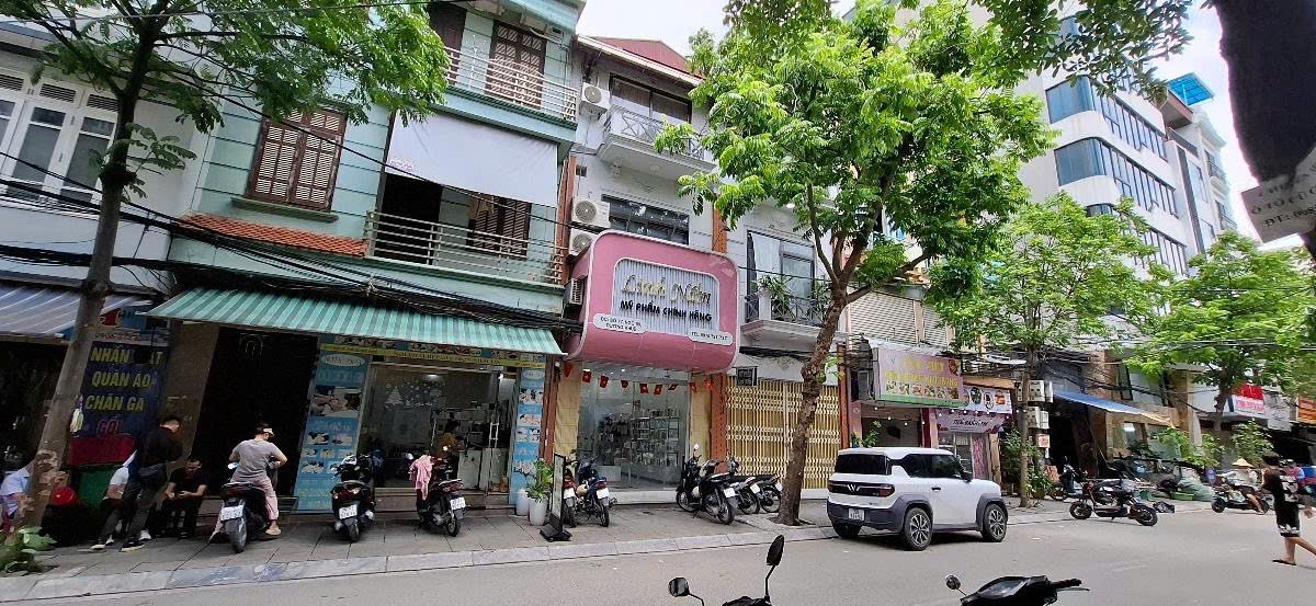 BÁN NHÀ VỊ TRÍ ĐẸP - VỊ TRÍ KINH DOANH CỰC TỐT- GẦN TRƯỜNG ĐẠI HỌC LỚN - DIỆN TÍCH 44M2*4T 4