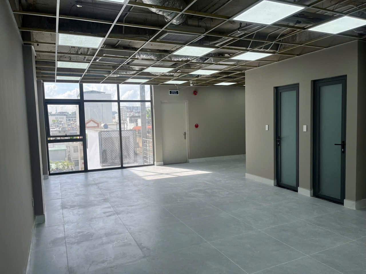 Cho thuê Văn phòng Phường 13, Tân Bình, Diện tích 50m², Giá 360 Trăm/m²/tháng 2