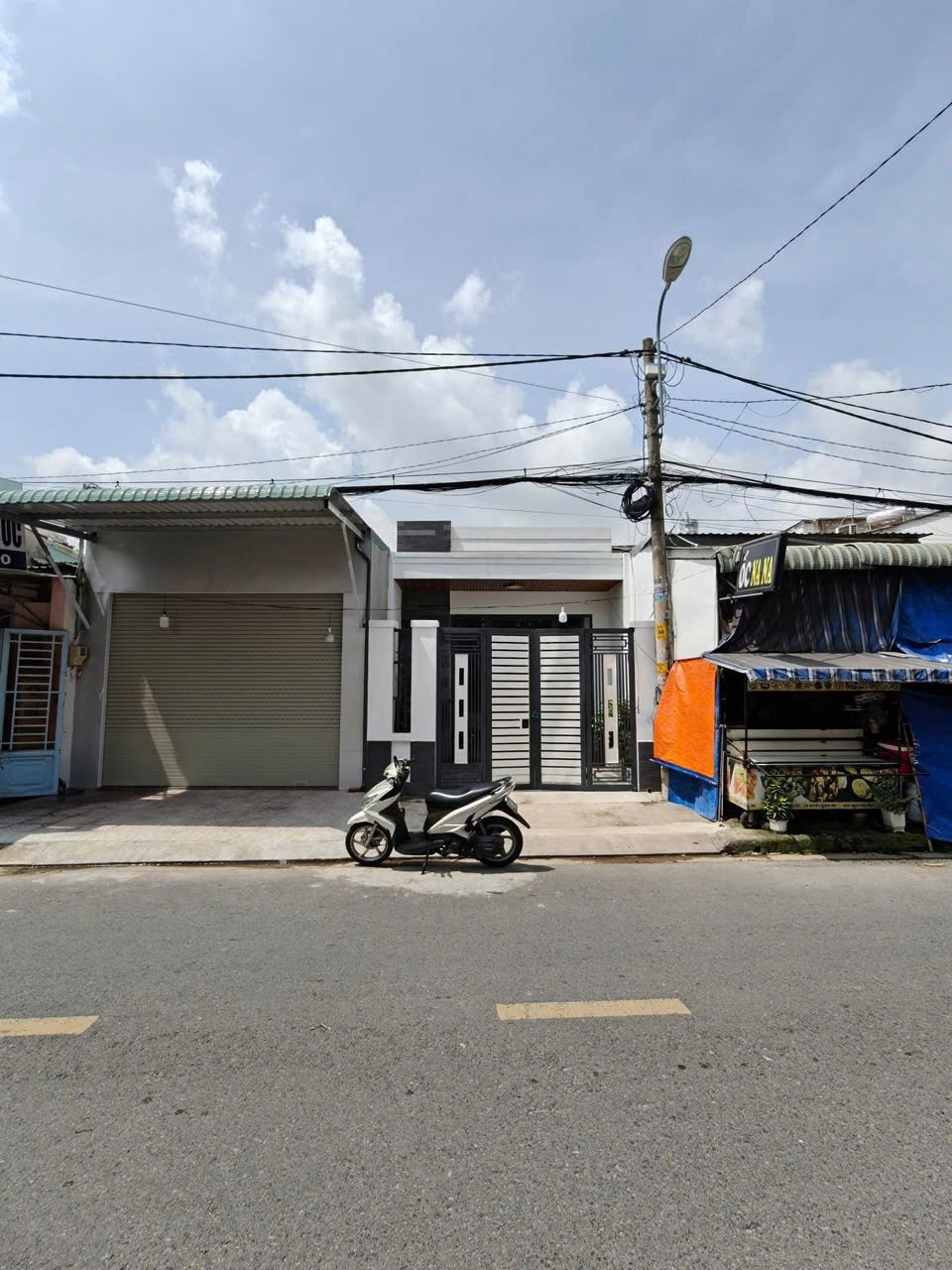 BÁN NHÀ (4.5x17) MẶT TIỀN ĐÔNG THẠNH 4-1, HÓC MÔN – NHÀ MỚI ĐẸP FULL NỘI THẤT – GIÁ CHỈ 4,5 TỶ 2