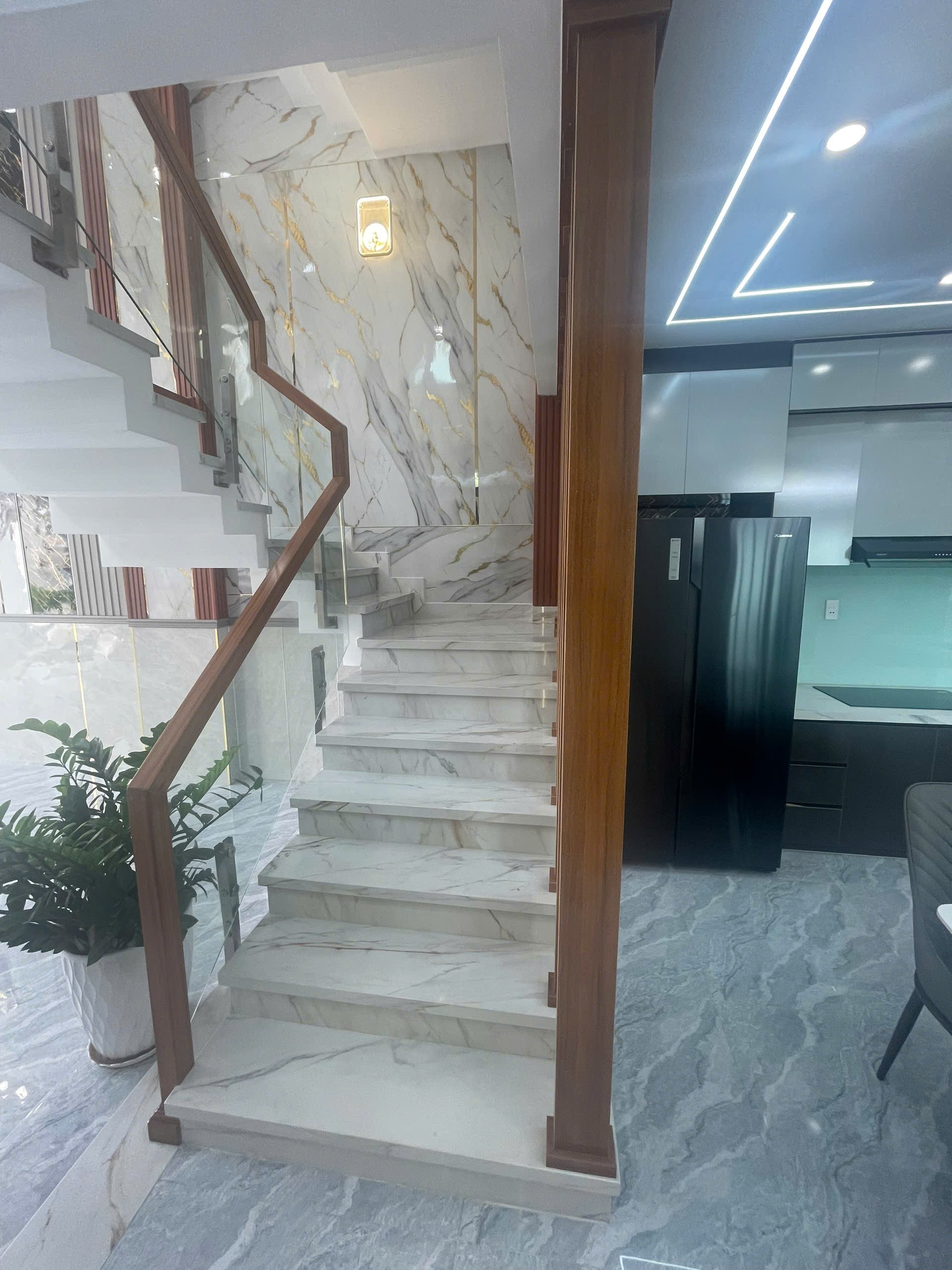 HẠ GIÁ CỰC MỀM – NHÀ PHỐ GÓC 2 MẶT TIỀN HẺM XE HƠI 9M – CHỈ NHỈNH NHẸ 6T 5