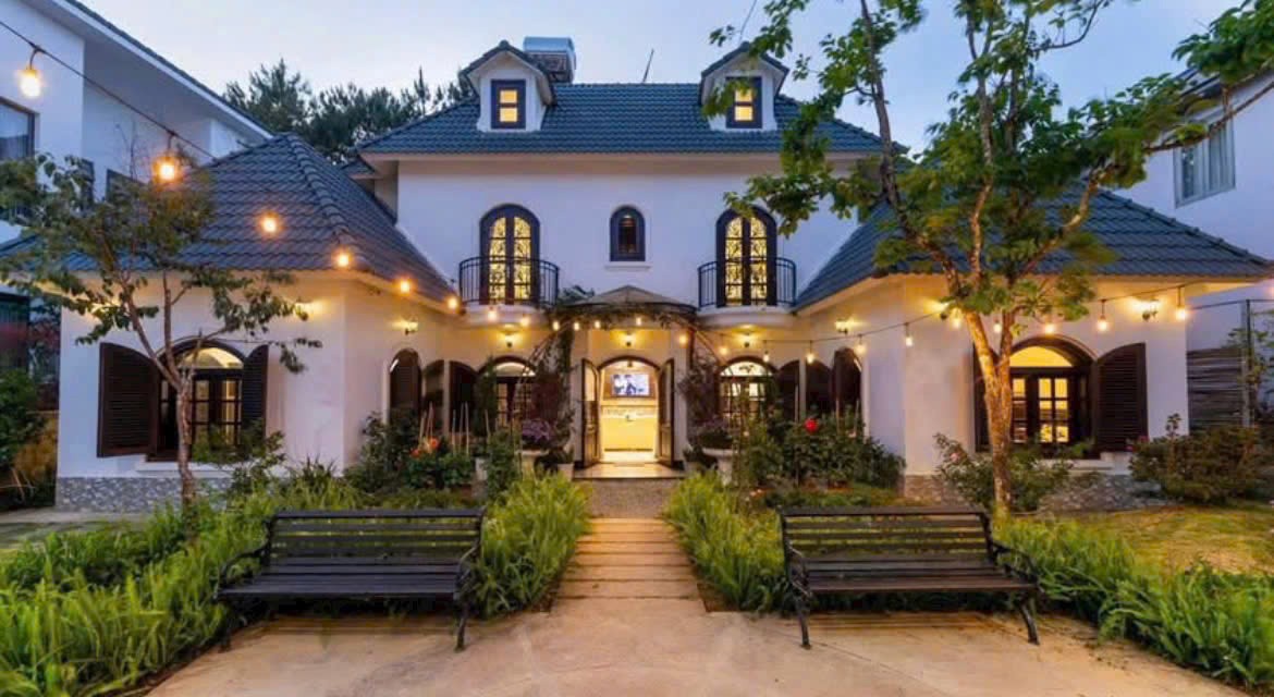 CHO THUÊ VILLA SÂN VƯỜN 4 PHÒNG NGỦ KDL NAM HỒ PHƯỜNG 11 TP ĐÀ LẠT 30TR/THÁNG 3