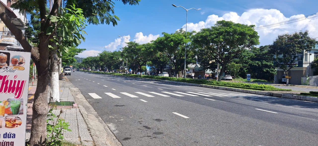 Bán nhà mặt tiền Lê Văn Hiến, Hoà Hải, Ngũ Hành  Sơn, 135m2, 2 tầng, giá 13.5 tỷ 5