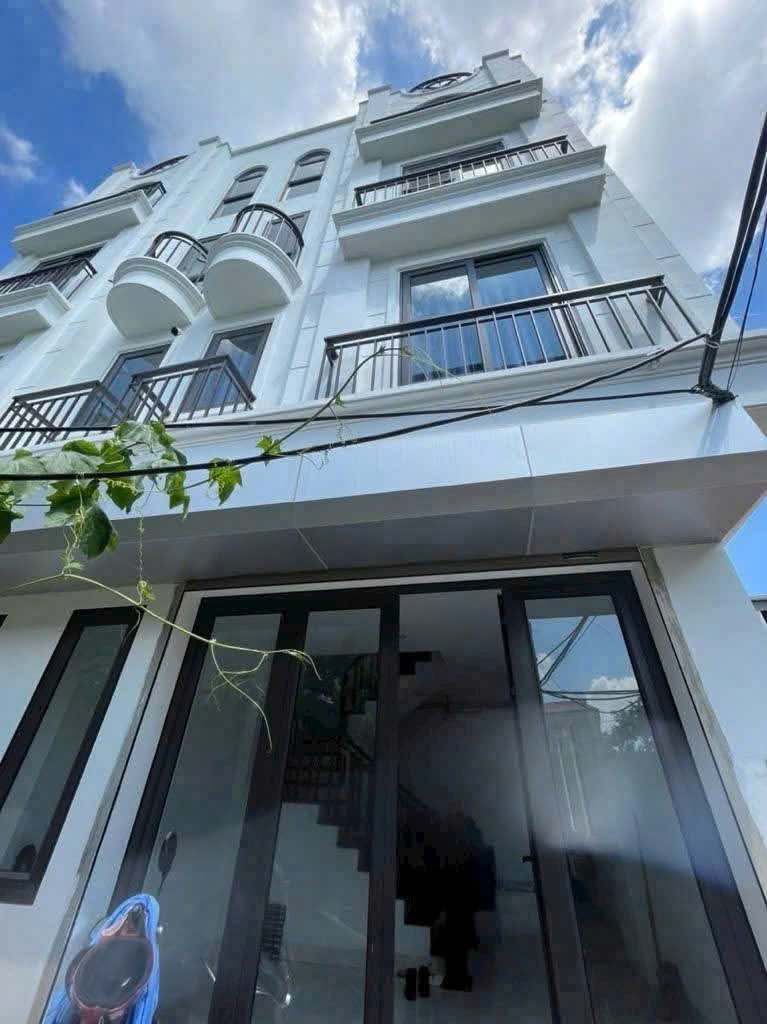 NHÀ ĐẸP LÔ GÓC 42m – 4 NGỦ – GẦN VINHOMES LONG BIÊN – NHỈNH 5 TỶ 3