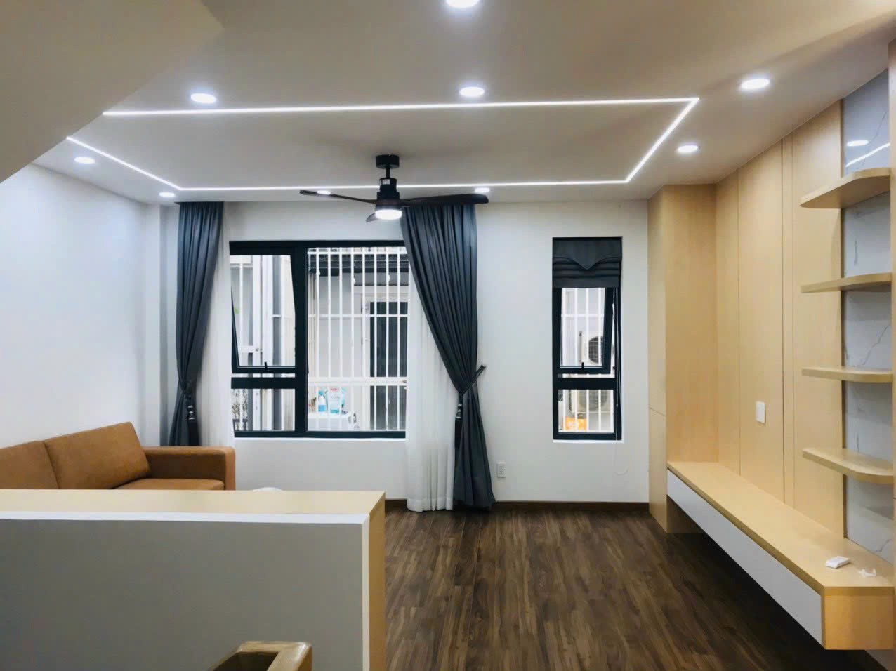 Cho thuê Nhà mặt tiền Phường Phước Long B, Quận 9, Diện tích 100m², Giá 28 Triệu/tháng 9