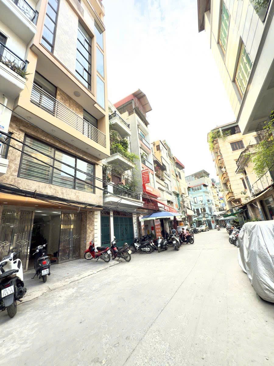 Cần bán Nhà mặt tiền đường Thịnh Quang, Phường Thịnh Quang, Diện tích 100m², Giá 40 Tỷ 2