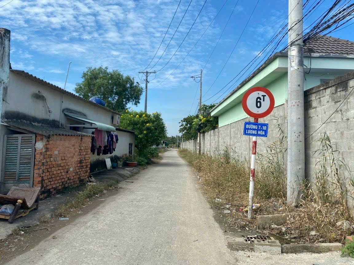 4500m2 đất vườn ( có 1034m2 thổ ) ấp 10, xã Lương Hòa,Bến Lức giá 7 tỷ