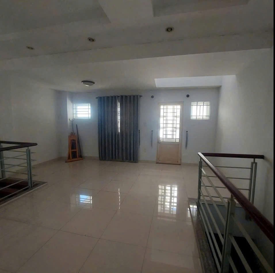 Cho thuê Nhà mặt tiền Quận 9, Hồ Chí Minh, Diện tích 144m², Giá 18 Triệu/tháng 2