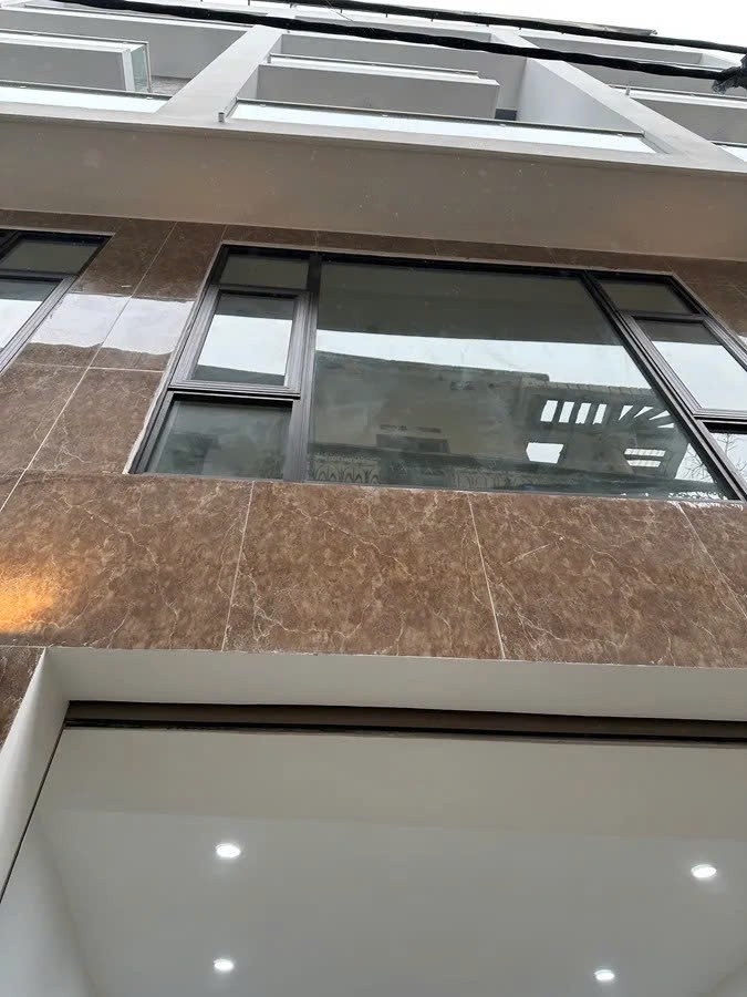 NHÀ MỚI 6 TẦNG- THANG MÁY Thạch Bàn-Long Biên 39m2 X 6 tầng,mặt tiền  4.5m, 8.99 tỷ. 5