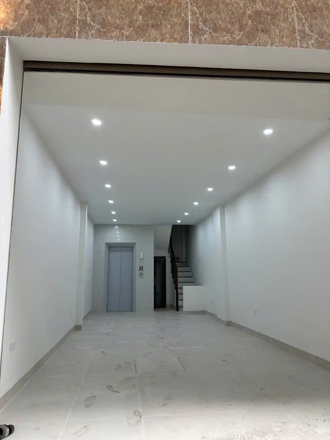 NHÀ MỚI 6 TẦNG- THANG MÁY Thạch Bàn-Long Biên 39m2 X 6 tầng,mặt tiền  4.5m, 8.99 tỷ. 2