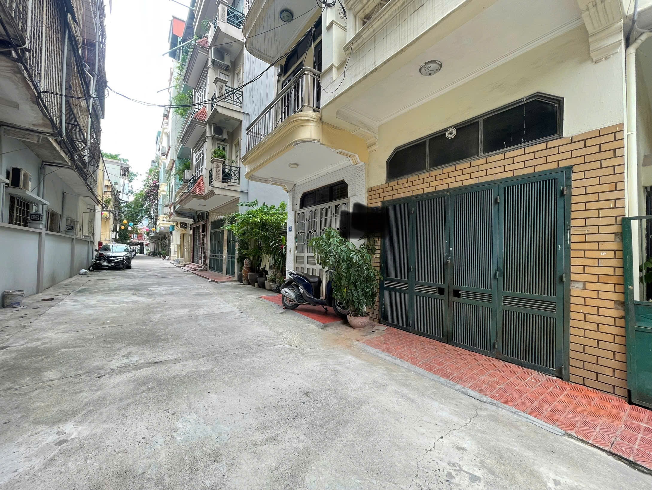 NHỈNH 10 TỶ- nhà Phân Lô MINH KHAI, Hai Bà Trưng, lô góc, Ô tô vào nhà. 3