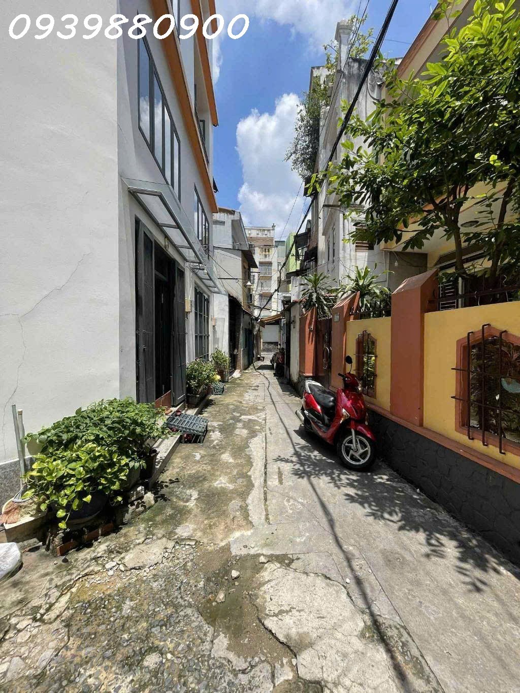 Phú Nhuận, nhà đẹp chắc chắn - 34m2 - 5Tỷ hơn xíu.