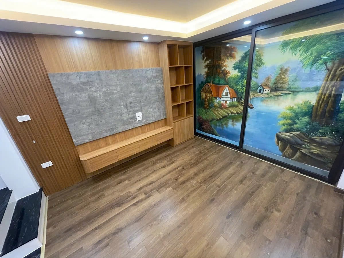 NHÀ DÂN XÂY ĐỘC LẬP Phố Đàm Quang Trung 35m2X  5 tầng, mặt tiền 3.3m X 6.65 tỷ Long Biên. 3