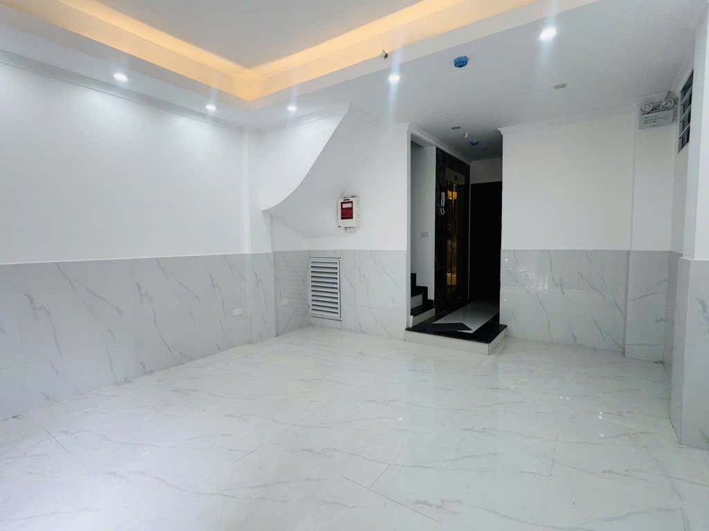 BÁN NHÀ 6 TẦNG MỚI – TRẦN CUNG – GẦN BỆNH VIỆN E 4
