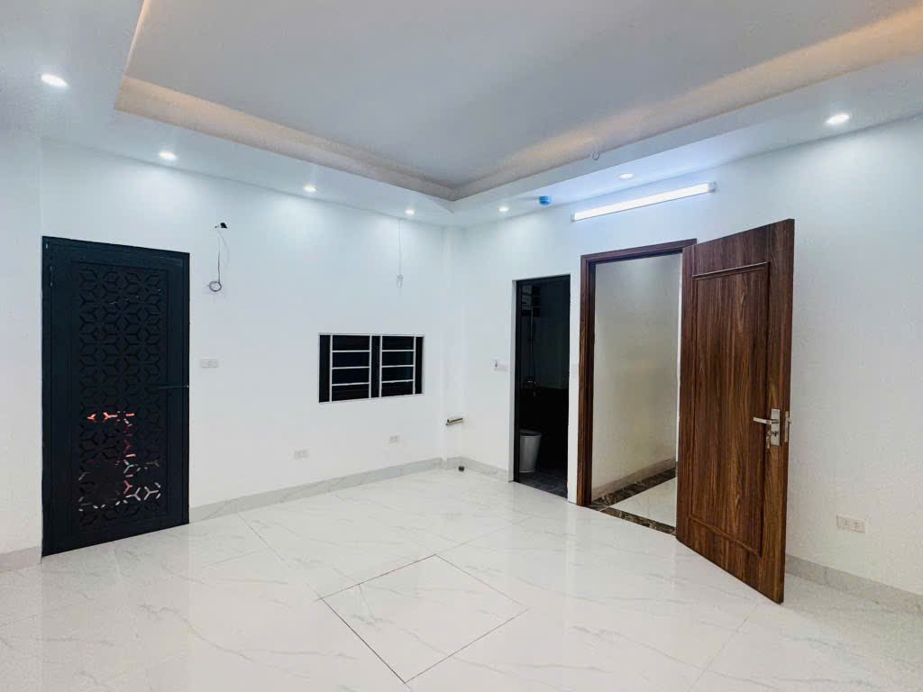 BÁN NHÀ 6 TẦNG MỚI – TRẦN CUNG – GẦN BỆNH VIỆN E 2