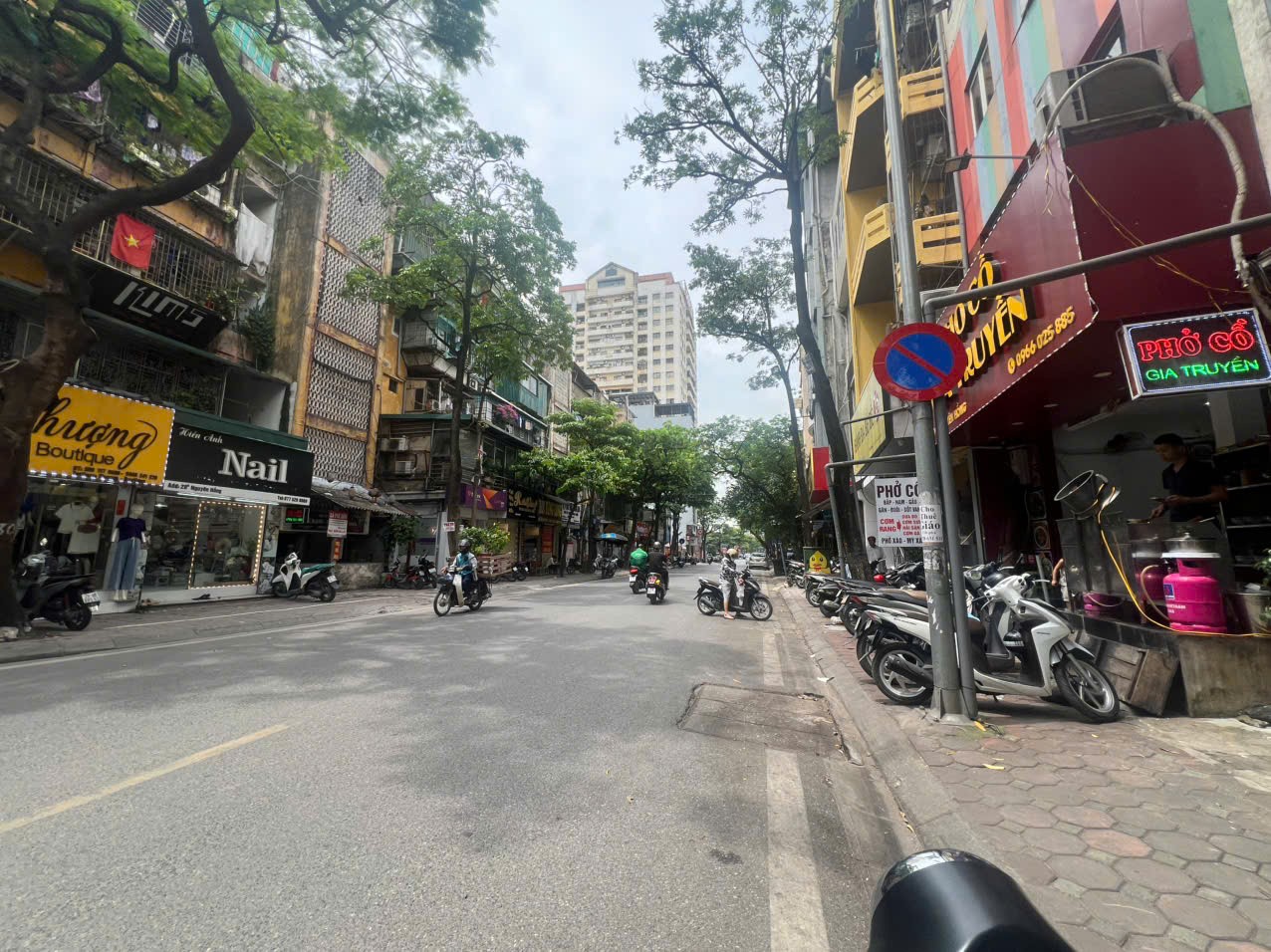 Cần bán Nhà mặt tiền đường Nguyên Hồng, Phường Láng Hạ, Diện tích 120m², Giá 105 Tỷ 7