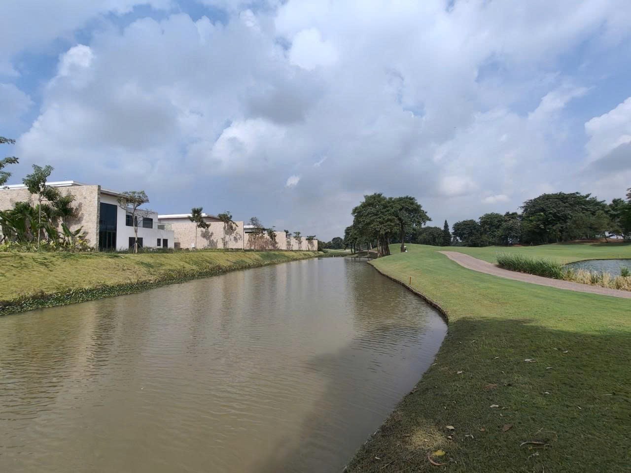 BÁN BIỆT THỰ SÂN GOLF VÂN TRÌ – KHU D  SIÊU VIP - GIÁ 220 TỶ 3