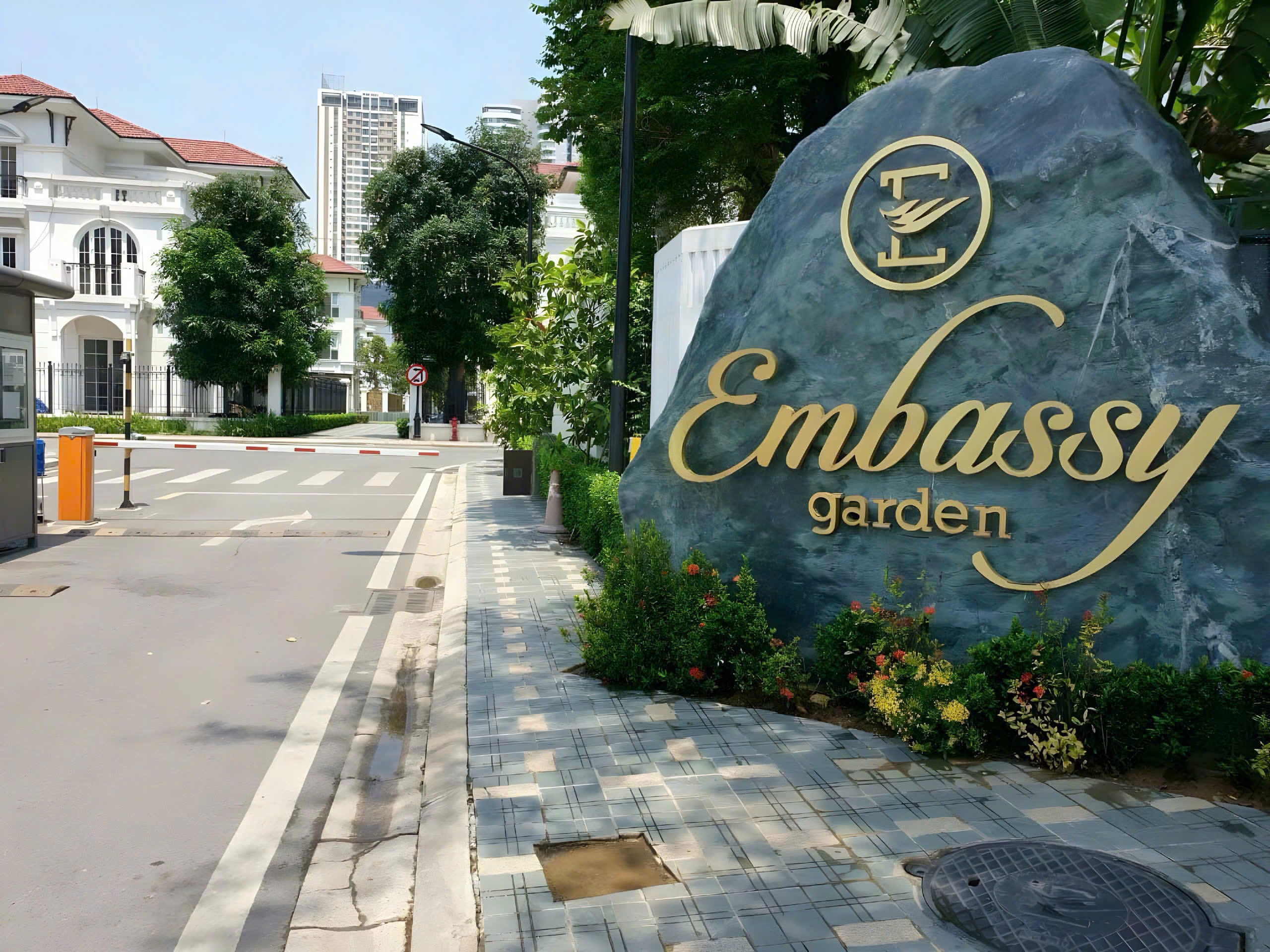 BÁN BT ĐƠN LẬP EMBASSY GARDEN - CHO THUÊ DÒNG TIỀN 2TỶ/NĂM - GIÁ 188 TỶ. 2