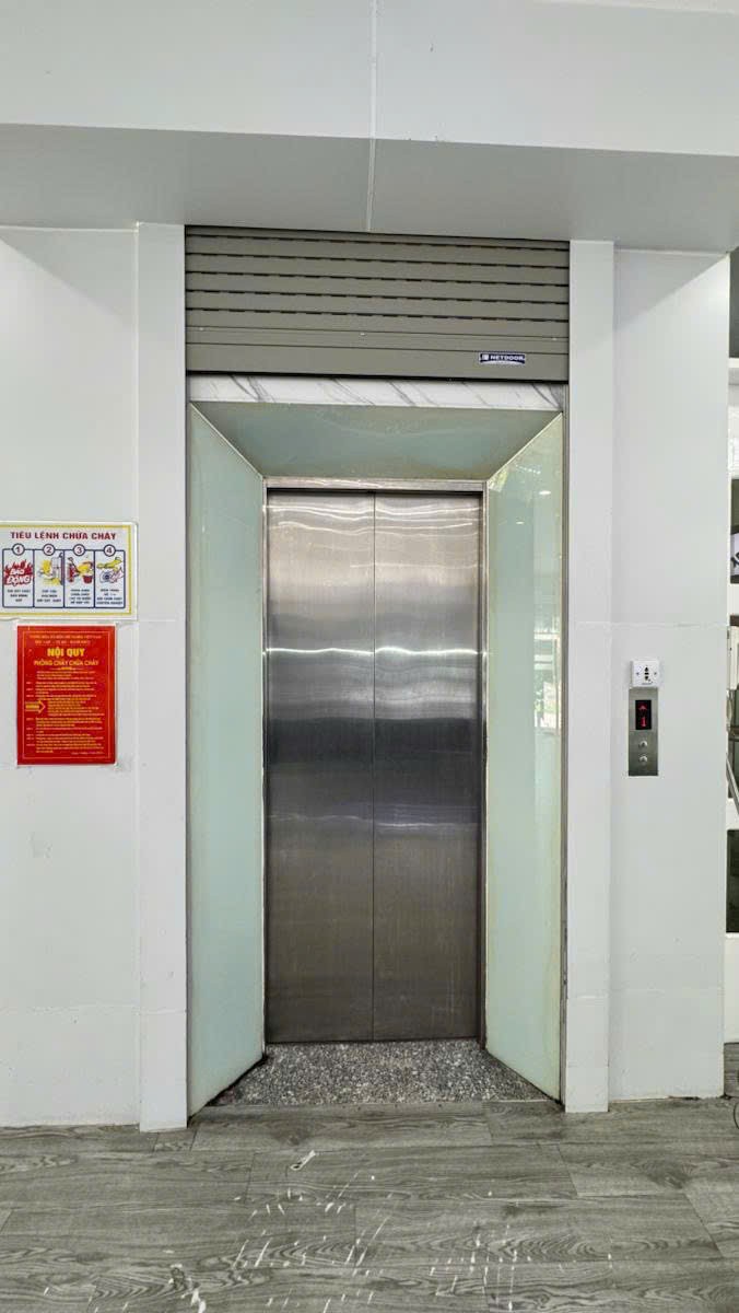 Cần bán Nhà mặt tiền đường Lạc Long Quân, Phường Bưởi, Diện tích 140m², Giá 63 Tỷ 10