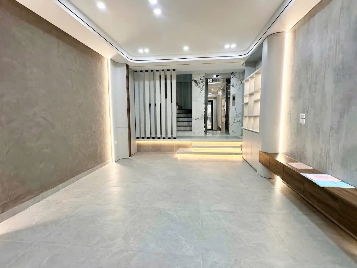 NHÀ MỚI 6 TẦNG THANG MÁY 3 GÁC QUA Phố Trạm-Long Biên 55m2, Mặt tiền5m,11 tỷ. 2