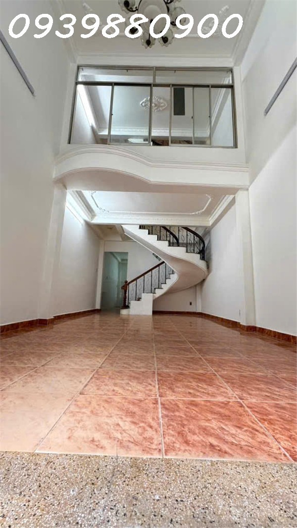 30m ra MT Huỳnh Văn Bánh - 3 tầng BTCT - 54m2 - 7,45Tỷ TL. 2