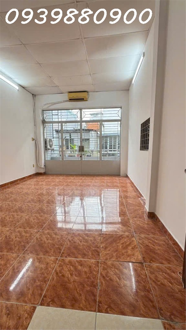 30m ra MT Huỳnh Văn Bánh - 3 tầng BTCT - 54m2 - 7,45Tỷ TL. 3