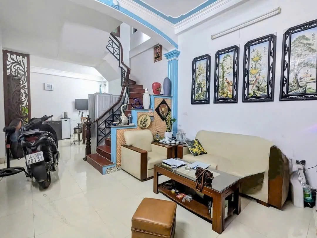 NHÀ ĐẸP MỚI Ngọc Thụy 30m2 X 5 tầng mặt tiền 4.15m, 6.3 tỷ Long Biên. 3