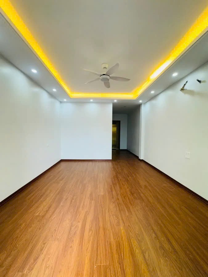 NHÀ MỚI FULL NỘI THẤT Ô TÔ ĐỖ NGÀY ĐÊM Phố Ngọc Thụy 48 m2 X MT 4M, 13.05 tỷ Long Biên. 3
