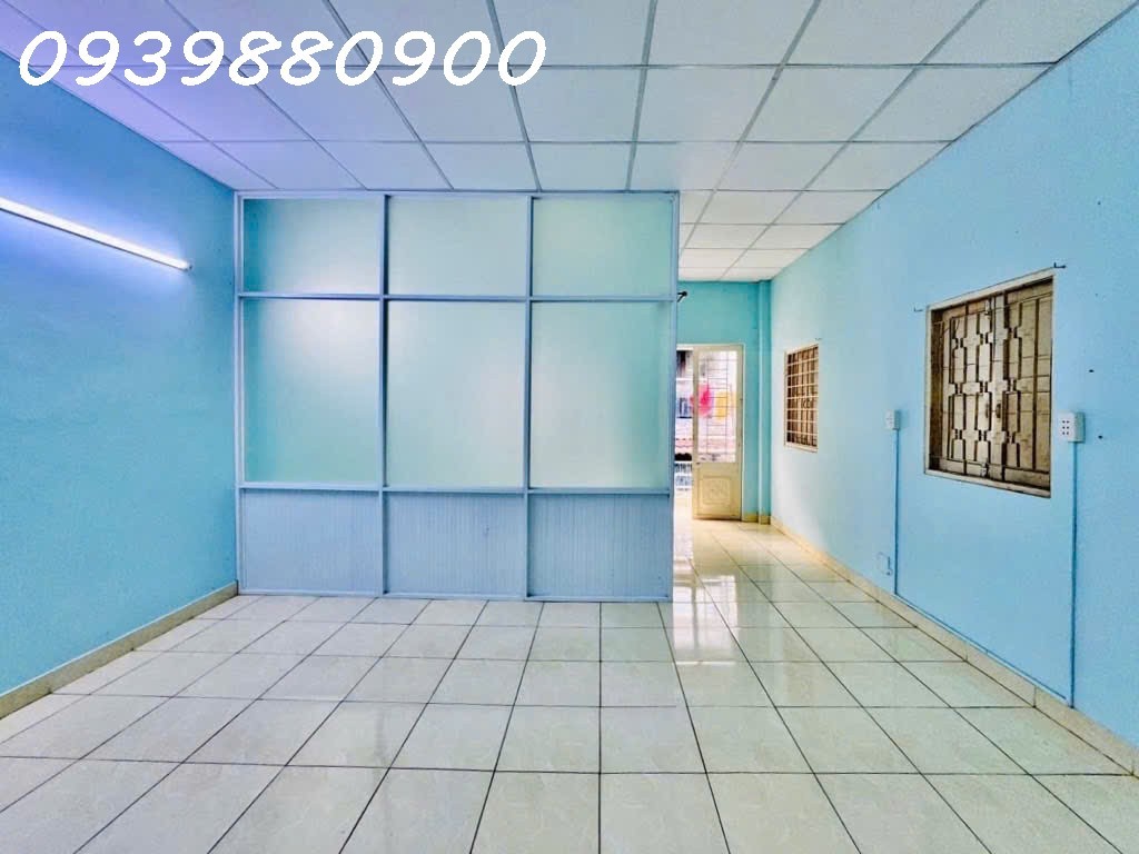 Ngay ngã tư Huỳnh Văn Bánh, nhà 3 tầng - 52m2 - 6,4Tỷ TL. 4
