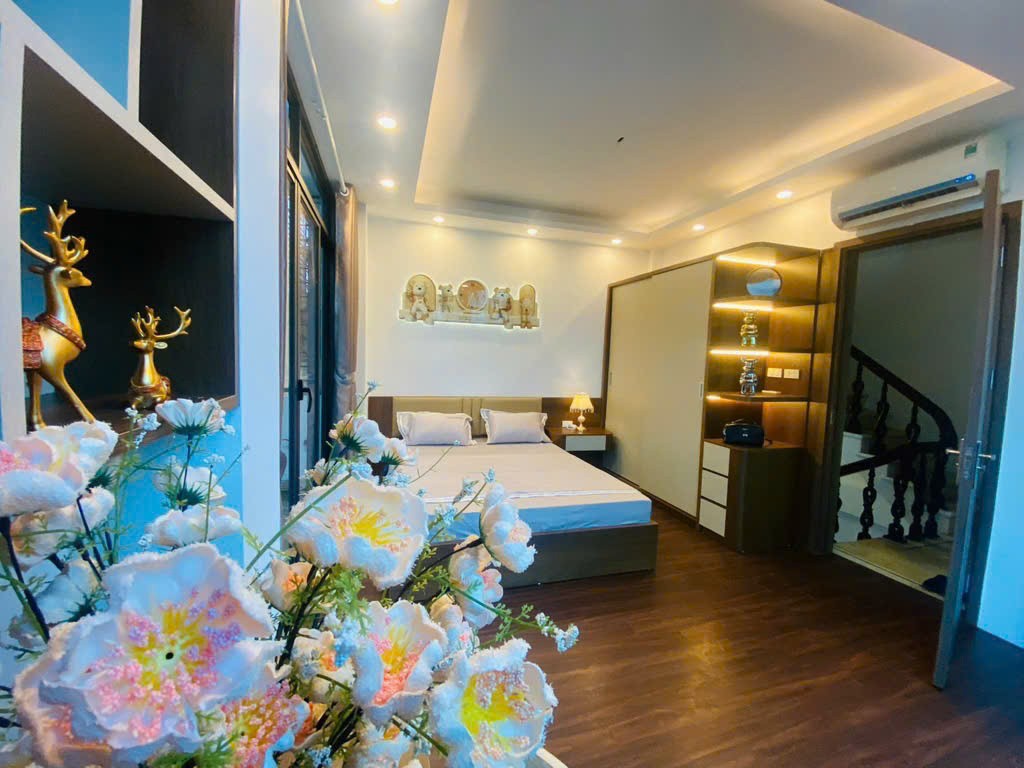 Căn góc – Trần Quốc Hoàn – 5 tầng – 36m² – 10.3 tỷ 3
