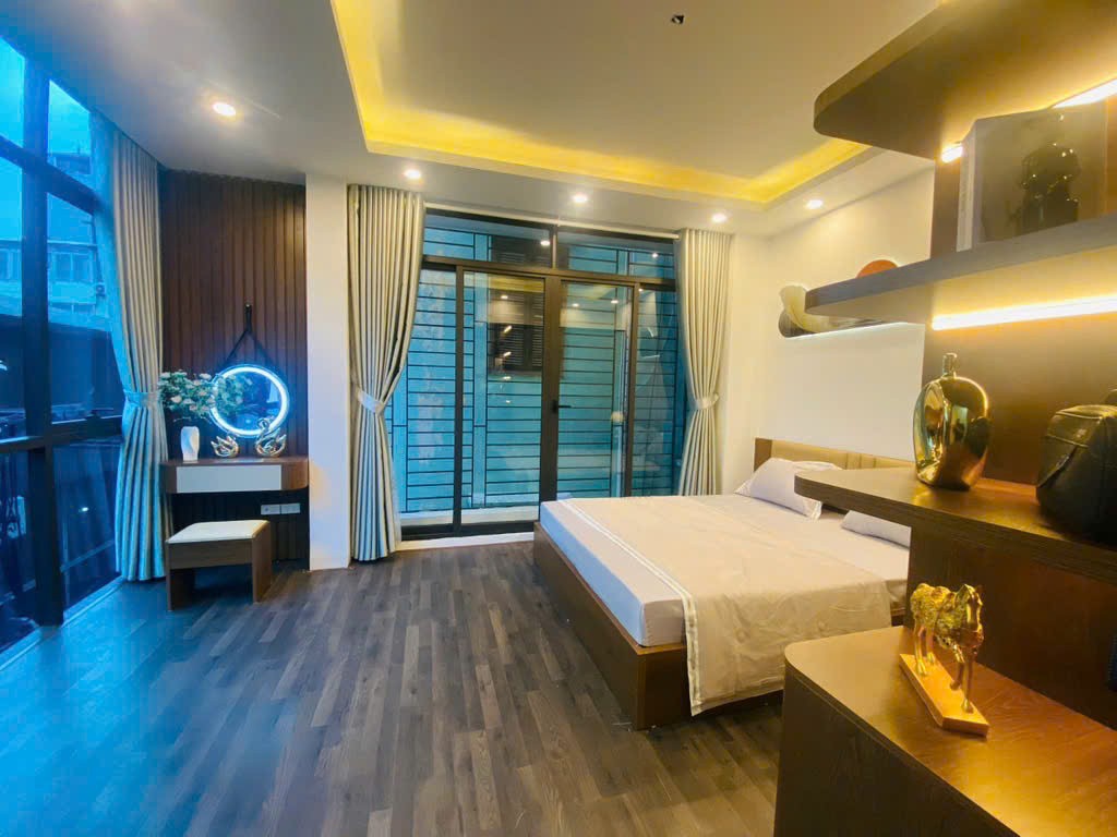 Căn góc – Trần Quốc Hoàn – 5 tầng – 36m² – 10.3 tỷ 5