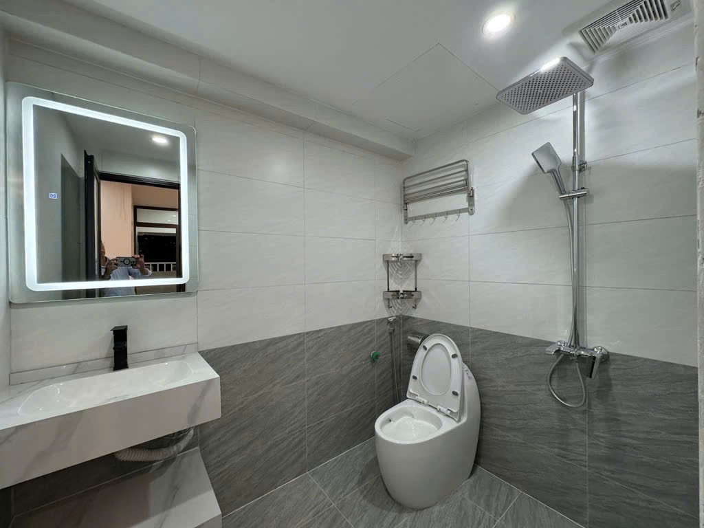 Bán nhà khu phân lô – Tô Hiệu – 38m² x 5.5 tầng – 10 tỷ 5