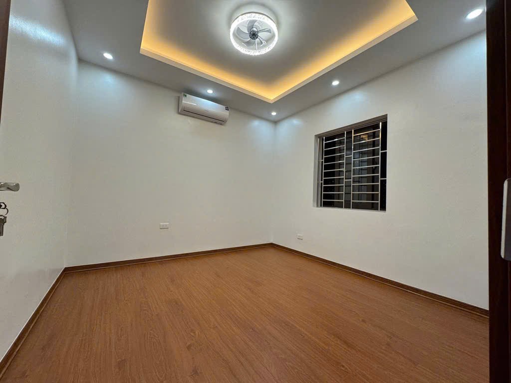 Bán nhà khu phân lô – Tô Hiệu – 38m² x 5.5 tầng – 10 tỷ 4