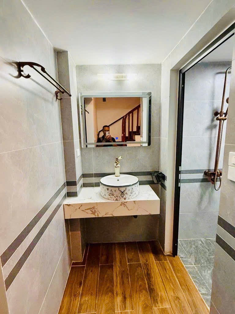 Nhà gần Nguyễn Văn Huyên – 36m² x 6T – view thoáng – 9.2 tỷ 3